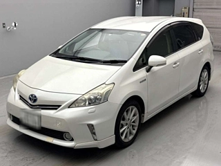 TOYOTA PRIUS ALPHA 2012