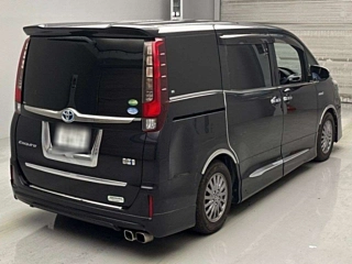 TOYOTA ESQUIRE 2017