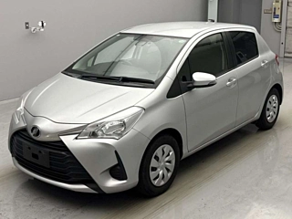 TOYOTA VITZ 2017