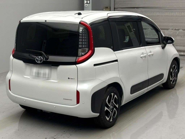 TOYOTA SIENTA 2024