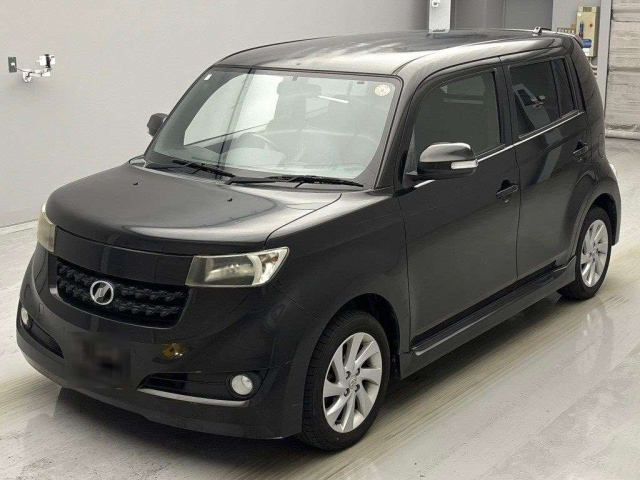 TOYOTA BB 2011