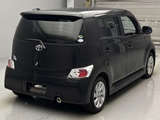 TOYOTA BB 2011