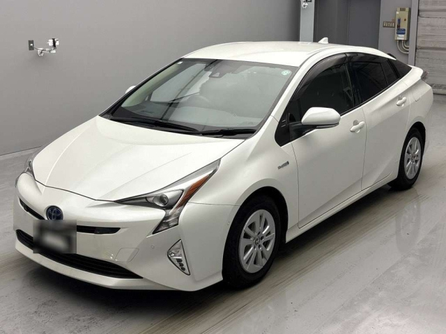 TOYOTA PRIUS 2017