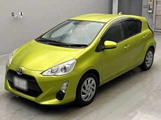 TOYOTA AQUA 2015