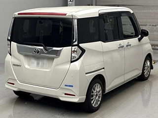 TOYOTA ROOMY 2022