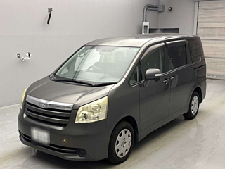 TOYOTA NOAH 2009