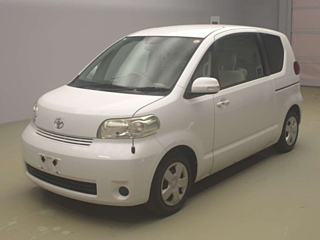 TOYOTA PORTE 2010