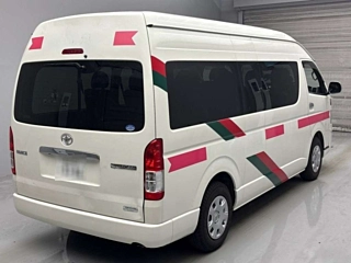 TOYOTA HIACE 2020