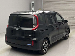 TOYOTA SIENTA 2022