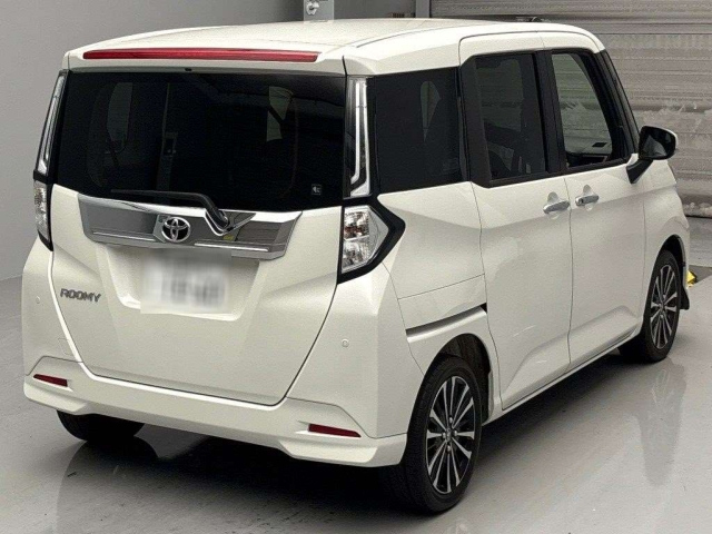 TOYOTA ROOMY 2021