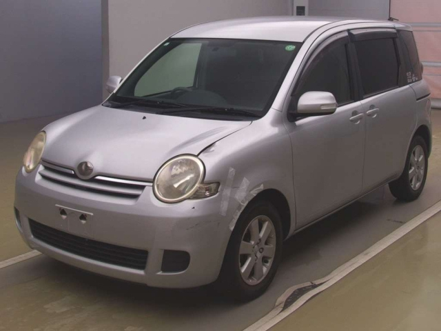 TOYOTA SIENTA 2009