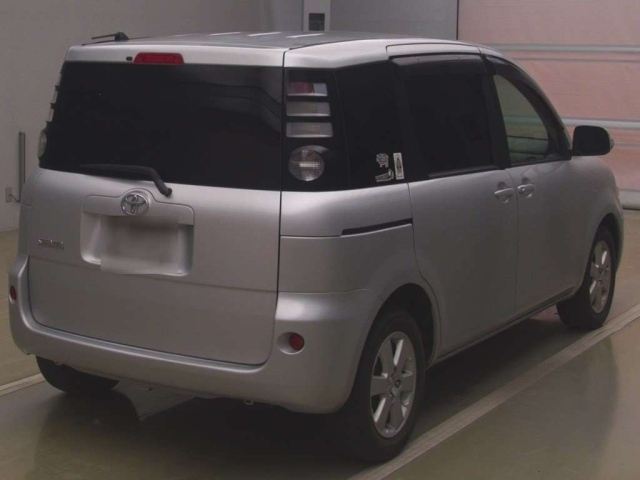 TOYOTA SIENTA 2009