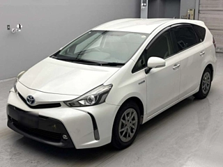 TOYOTA PRIUS ALPHA 2017