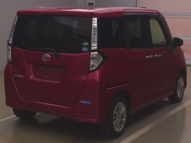 TOYOTA TANK 2018