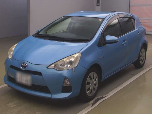 TOYOTA AQUA 2012