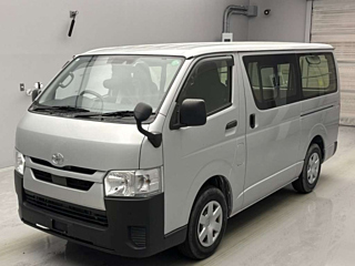 TOYOTA HIACE VAN 2020