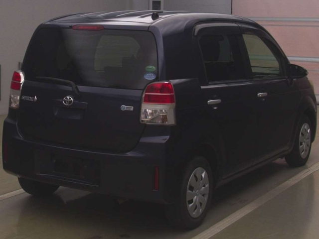 TOYOTA SPADE 2013