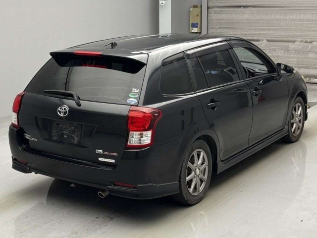 TOYOTA COROLLA FIELDER 2013