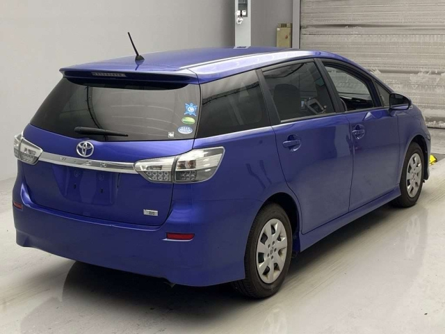 TOYOTA WISH 2014