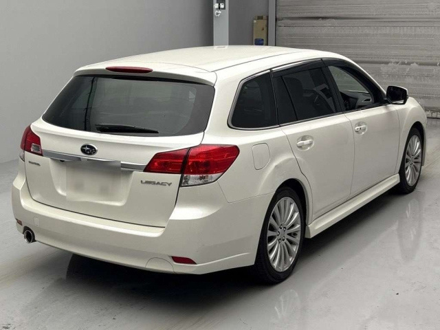 SUBARU LEGACY 2011