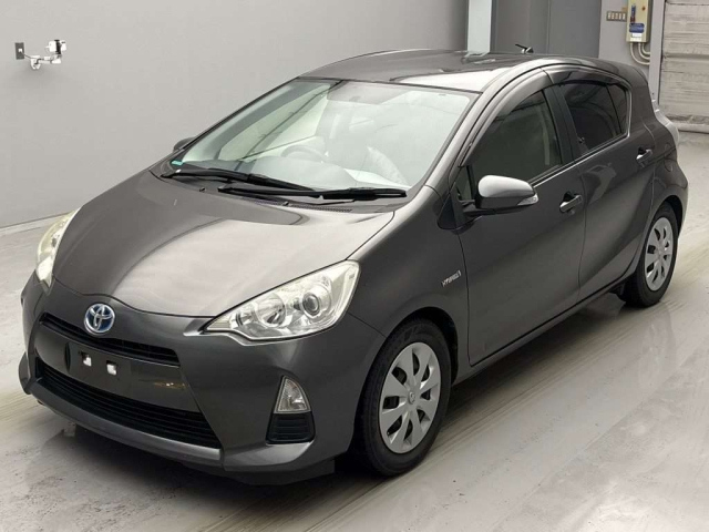 TOYOTA AQUA 2012