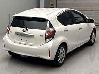TOYOTA AQUA 2019