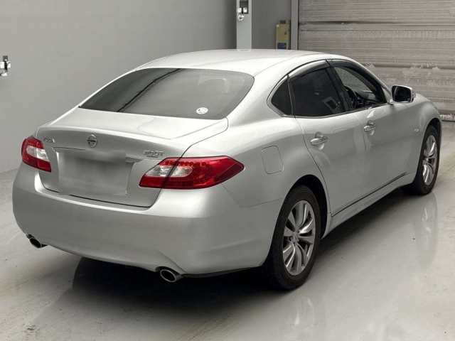 NISSAN FUGA 2013