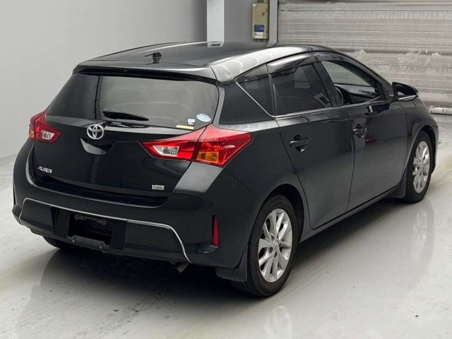TOYOTA AURIS 2013