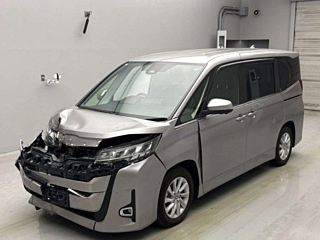 TOYOTA NOAH 2023