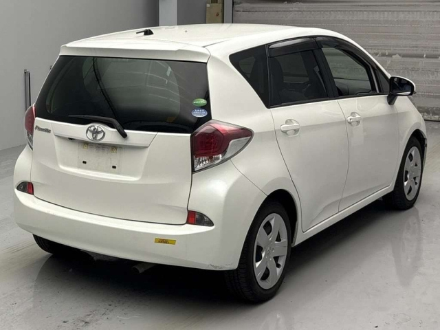 TOYOTA RACTIS 2014