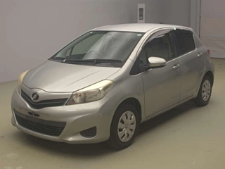 TOYOTA VITZ 2012