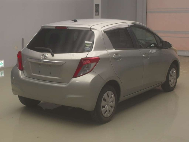 TOYOTA VITZ 2012