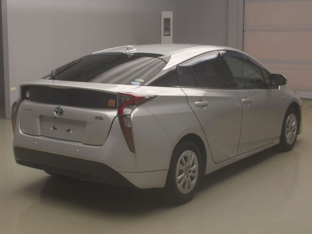 TOYOTA PRIUS 2018