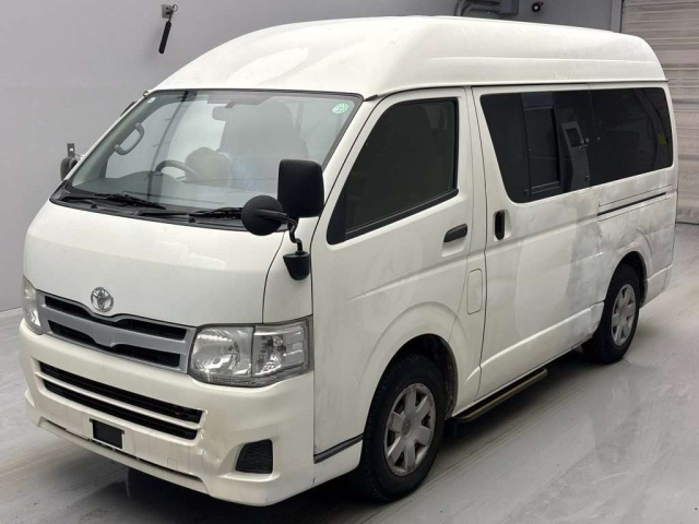 TOYOTA HIACE VAN 2012