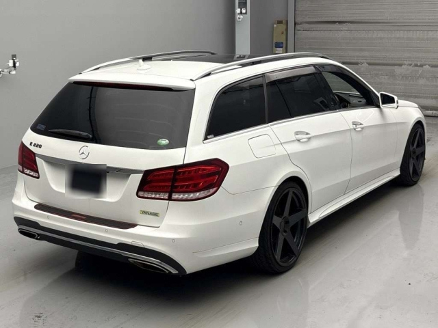 MERCEDES BENZ E CLASS WAGON 2015