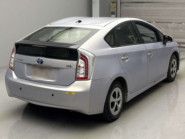 TOYOTA PRIUS 2012