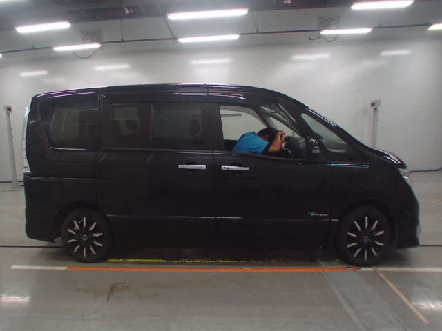 NISSAN SERENA 2016