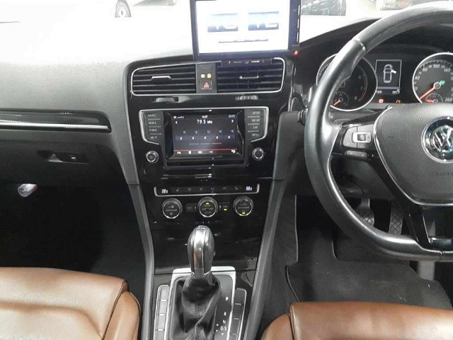 VOLKSWAGEN GOLF 2013