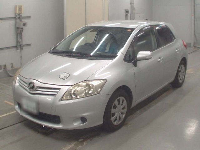 TOYOTA AURIS 2010