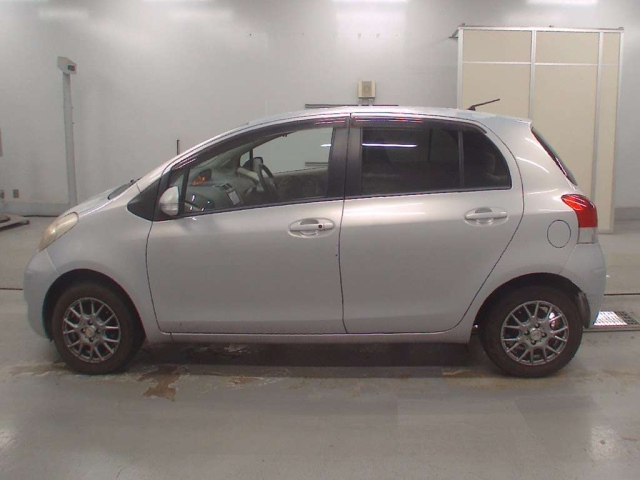 TOYOTA VITZ 2008