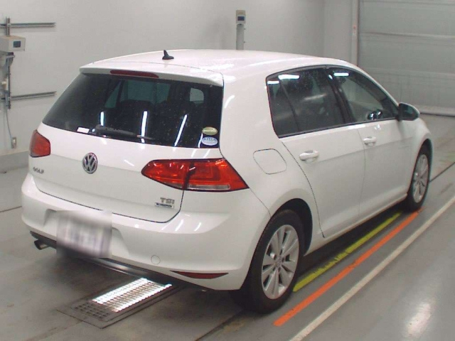 VOLKSWAGEN GOLF 2016