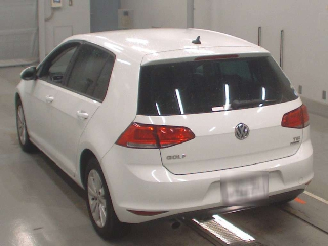 VOLKSWAGEN GOLF 2016