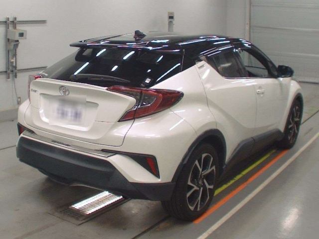 TOYOTA C-HR 2019