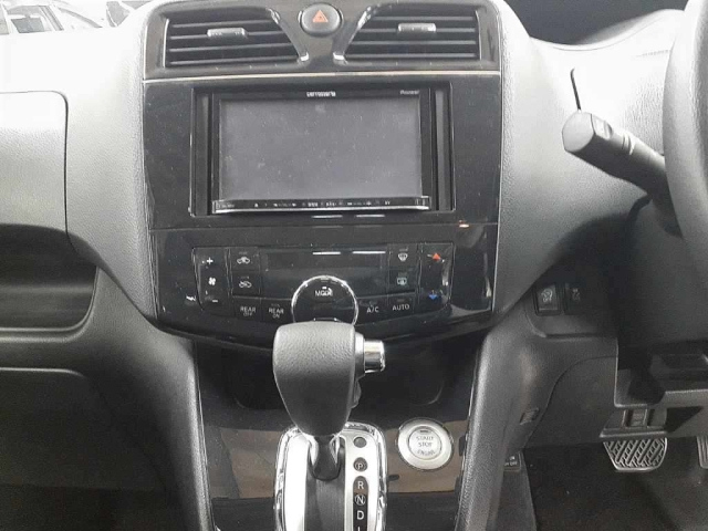 NISSAN SERENA 2013