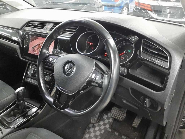VOLKSWAGEN GOLF TOURAN 2018