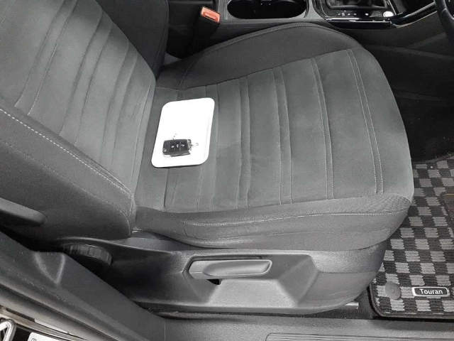 VOLKSWAGEN GOLF TOURAN 2018