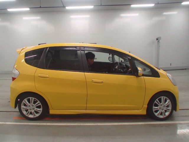 HONDA FIT 2010