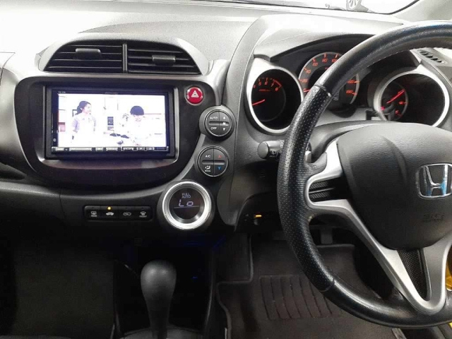 HONDA FIT 2010