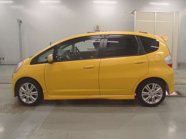 HONDA FIT 2010