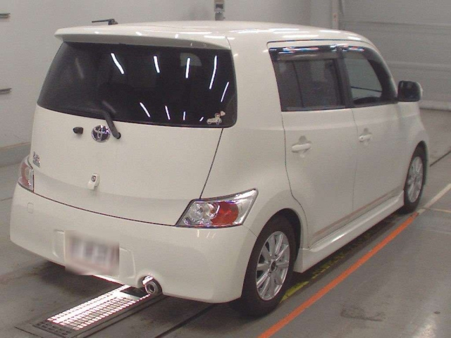 TOYOTA BB 2009